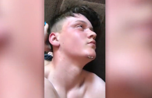 Epilepsi nöbeti geçiren oğlunu kaydedip sosyal medyadan paylaştı!