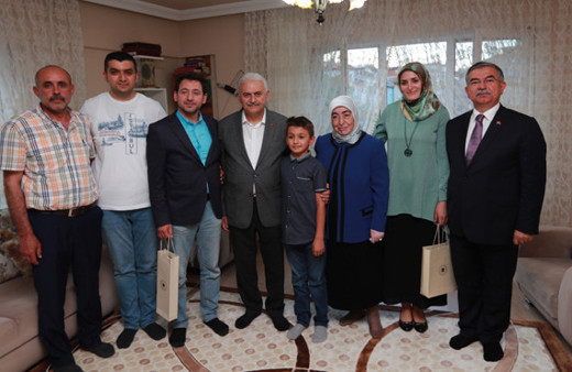 Yıldırım, ortaokul öğrencisinin çay davetine icabet etti