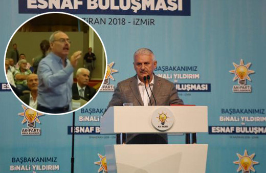 Başbakan konuşurken ayağa kalkıp tek tek anlattı