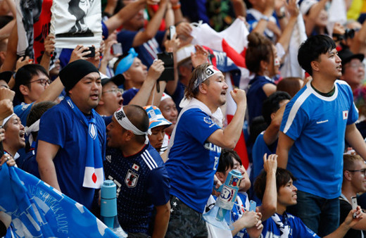 Japonlar temizlikleriyle futbolseverleri büyüledi