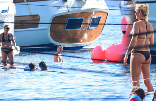 Denizden çıkmak bilmediler! 