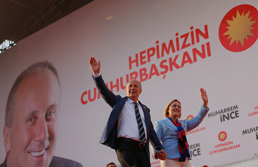 Muharrem İnce'ye İzmir'de büyük ilgi