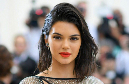 Kendall Jenner’a kötü sürpriz! Neye uğradığını şaşırdı