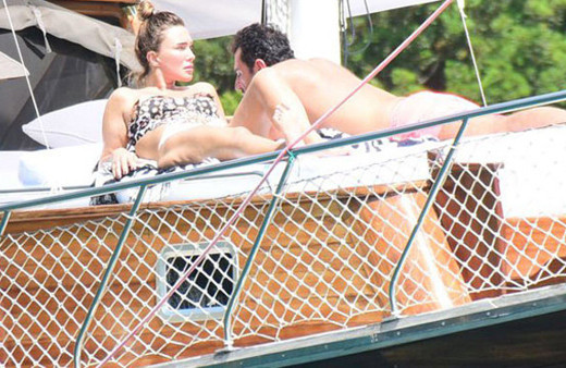 Selülitleri ve kilolarıyla olay olmuştu! Seren'e büyük darbe