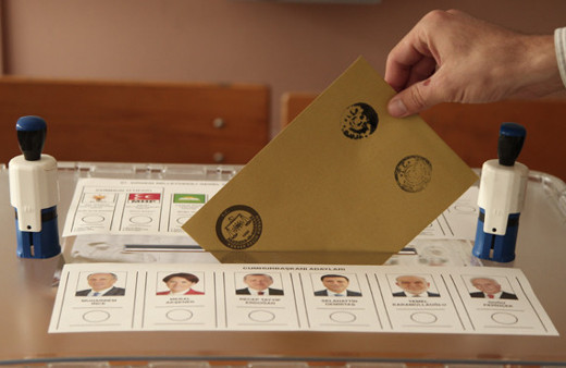 56 milyon seçmen sandık başında oy verme işlemi başladı