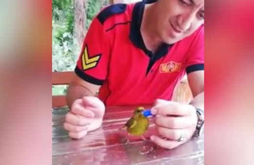 İtfaiye erinden alkışlanacak hareket