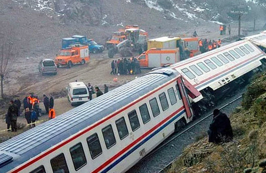 Avusturya'da tren kazası! Çok sayıda yaralı var