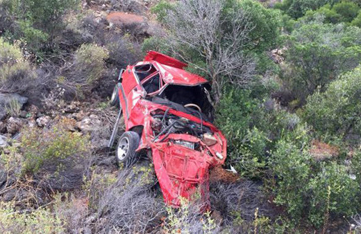 300 metrelik uçuruma yuvarlandı: Sağ kaldı!