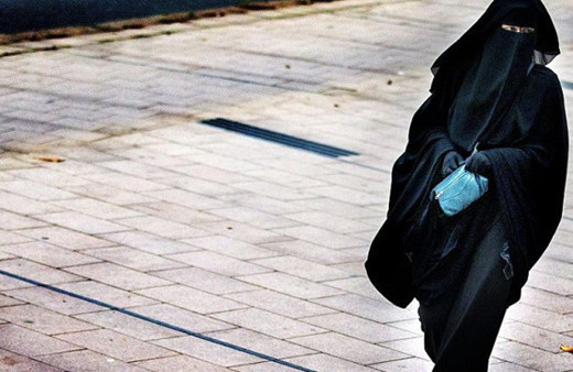 Burka ve peçe yasağı onaylandı!