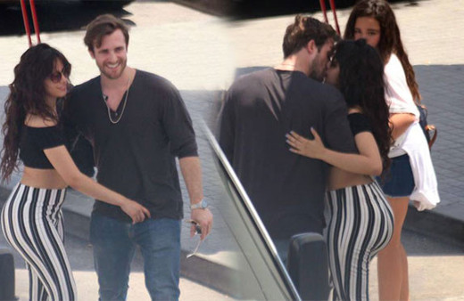 Ünlü çift hiç kimseye aldırmadan birbirlerini öpücüklere boğdu!