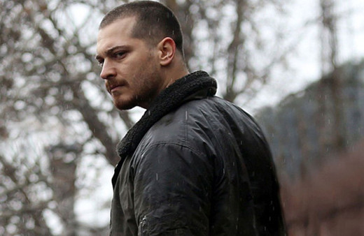 Çağatay Ulusoy'ın Netflix dizisinde sürpriz gelişme! 