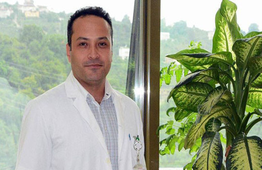 Bıçak parası aldığı iddia edilen doktora şok