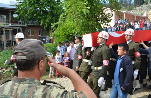 Şehit Uluçay Adana'da toprağa verildi