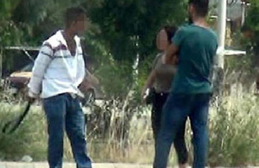 Tacizciyi kemerle korkuttu