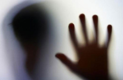 Üniversiteli kızlara ahlaksız teklif