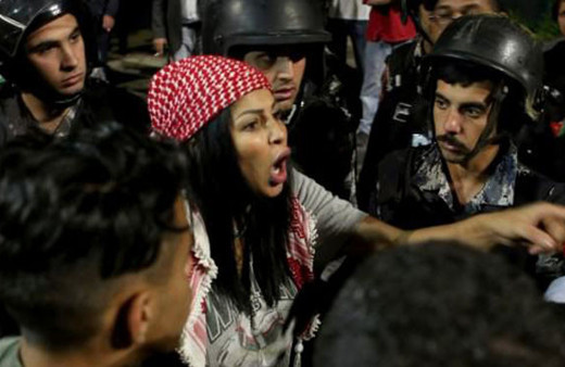 Arap ülkesi karıştı! Başbakan istifa etti