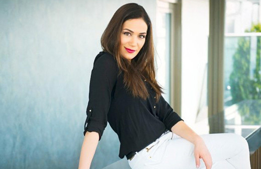 Özge Borak ahlaksız teklifi sosyal medya hesabında ifşa etti