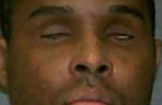 Kutsal kitapta yazıyor dedi gözlerini oyup yedi çocuğunun kalbini de...