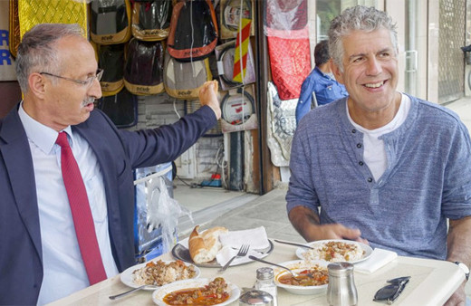 Anthony Bourdain Türkiye gezisi Serra Yılmaz gaf yapmıştı