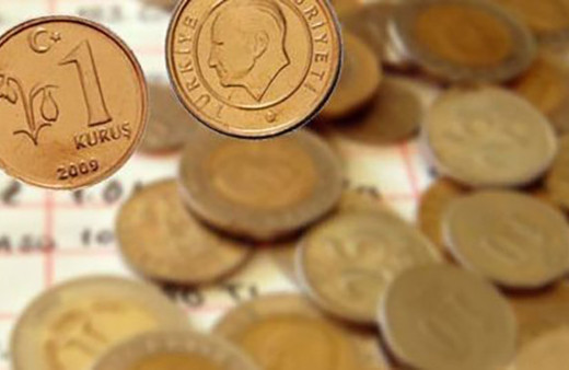 Para üstü almadığımız 1 kuruşlar marketleri zengin ediyor