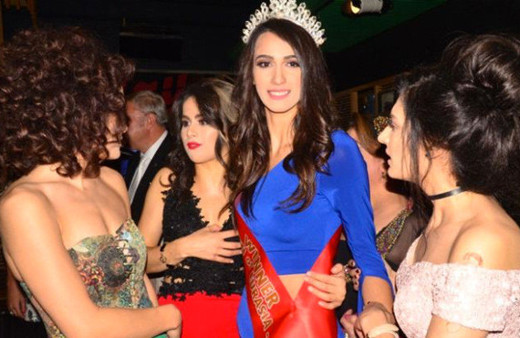 Türk kraliçe Sibel Demiralp'e şok tutuklama! Çıplak fotoğrafla şantaj yapmış