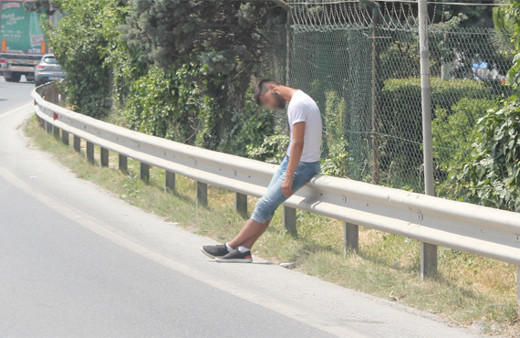 Kendinden geçen gencin ibretlik hali