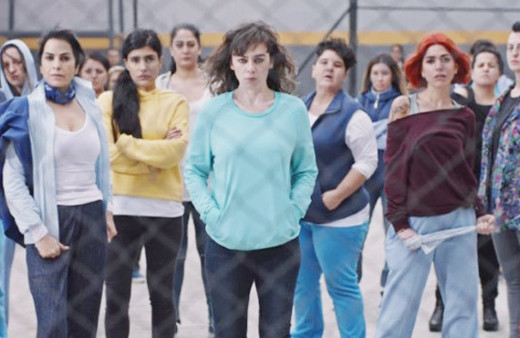 Star TV Avlu dizisi hakkında şoke eden iddia yer yerinden oynayacak