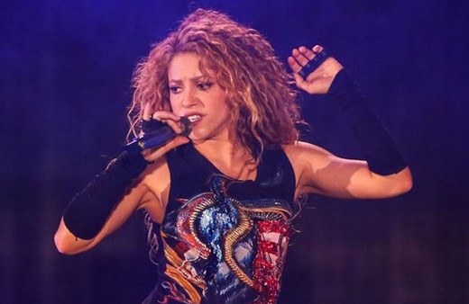 Shakira İstanbul'u salladı ünlüler akın etti