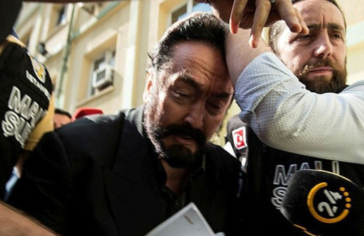 Adnan Oktar'a destekler peş peşe geliyor! Dün İsrail bugün ise...