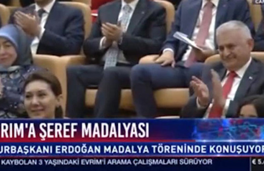 Binali Yıldırım madalya töreninde gözyaşlarını tutamadı!