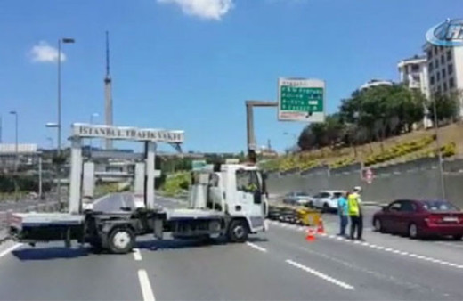 Şehitler köprüsü trafiğe kapatıldı!