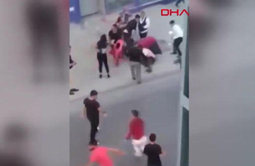 Havaya ateş açanları uyaranlara saldırı kamerada