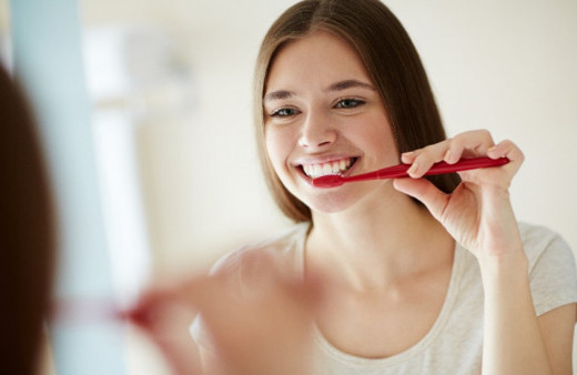 Günlük diş temizliği sırasında yapılan en önemli hatalar nelerdir?