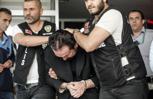 Polis, Adnan Oktar'a yine aynı şeyi yaptı! Dikkat çeken ayrıntı