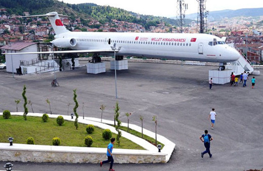 Yolcu uçağı Millet Kıraathanesine dönüştürüldü