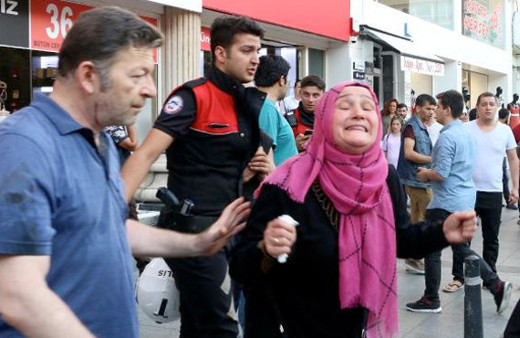 Eşiyle birlikte oğlunu takip etti! Sonrası korkunç