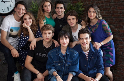 4N1K İlk Aşk dizisinin konusu ve oyuncuları kimlerdir ? Burak Ozansoy kimdir