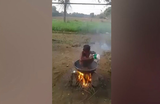 Kendine has yöntemle duş alan çocuk sosyal medyayı salladı! 