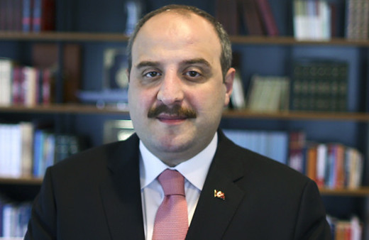 Bakan Varank müjdeyi twitter'dan verdi