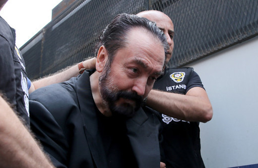 Adnan Oktar'ın 'kız getirme imamı'nın sevgilisi spiker ve sunucular kim?