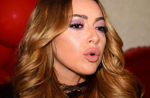 Hadise'den 'kardeşlerini sildi' iddiasına yanıt!