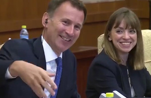 Karısıyla ilgili öyle bir gaf yaptı ki...