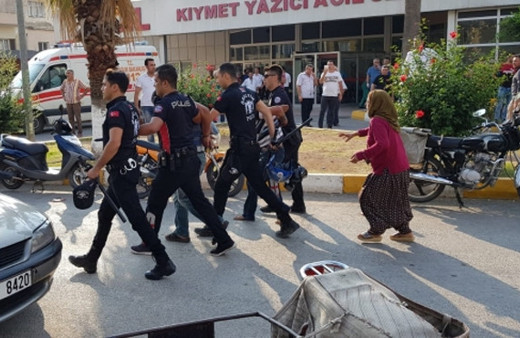 İki işçi öldü yakınları hastaneyi karıştırdı!