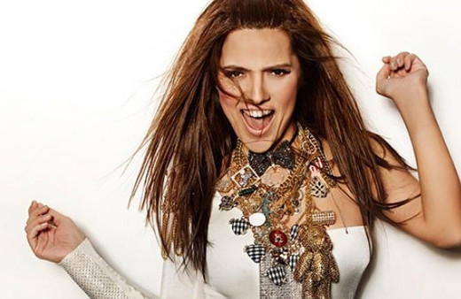 Demet bunu hep yapıyor! Takipçisi uyardı değiştirdi