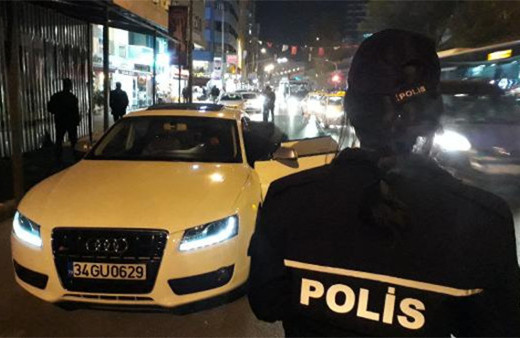 İstanbul'da asayiş uygulaması: 4 gözaltı