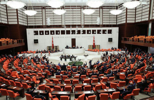 Yeni kabine listesi saat kaçta açıklanacak Meclis canlı yayın saati 