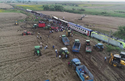 Çorlu'daki tren kazasında ölenlerin kimlikleri açıklandı