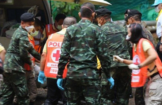 Tayland'da mağarada mahsur kalmışlardı! Bir müjde daha