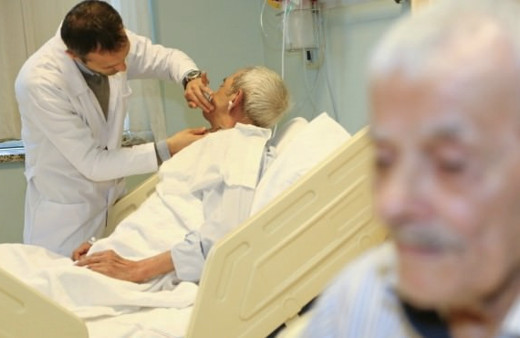 Evde bakım maaşı alana bayram ikramiyesi ödenecek mi-güncel açıklama