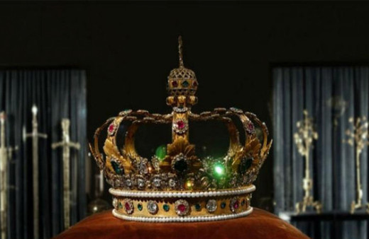 Kraliyet tacı çalındı!